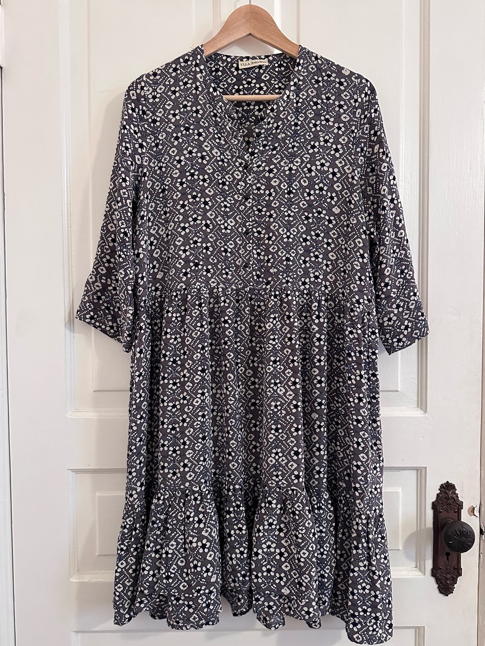 Ulla Johnson 100% Silk Ruffle Floral Dress Grey Blue White Size 10 - Picture 2 of 8